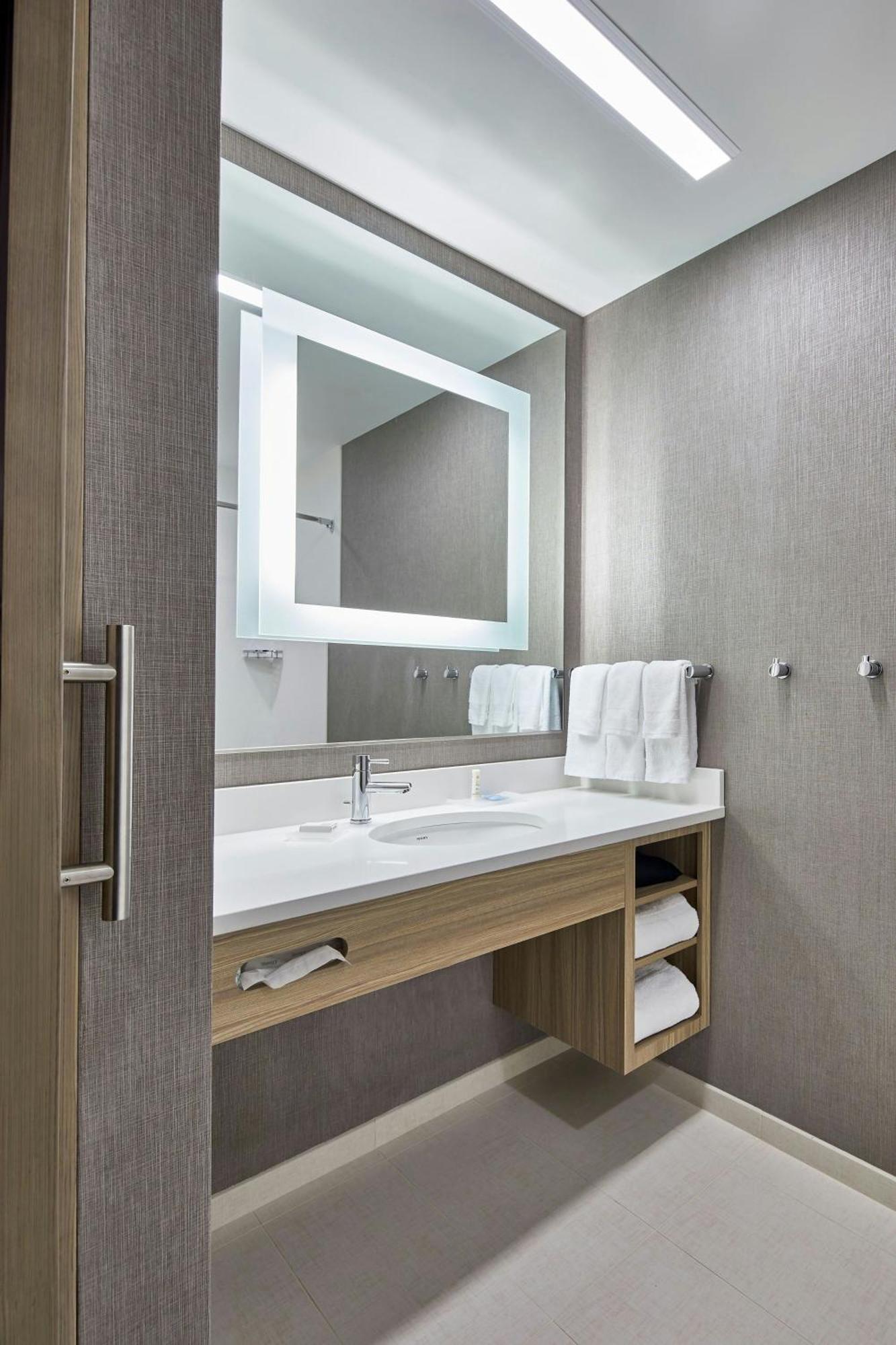 Springhill Suites Charlotte At Carowinds Экстерьер фото